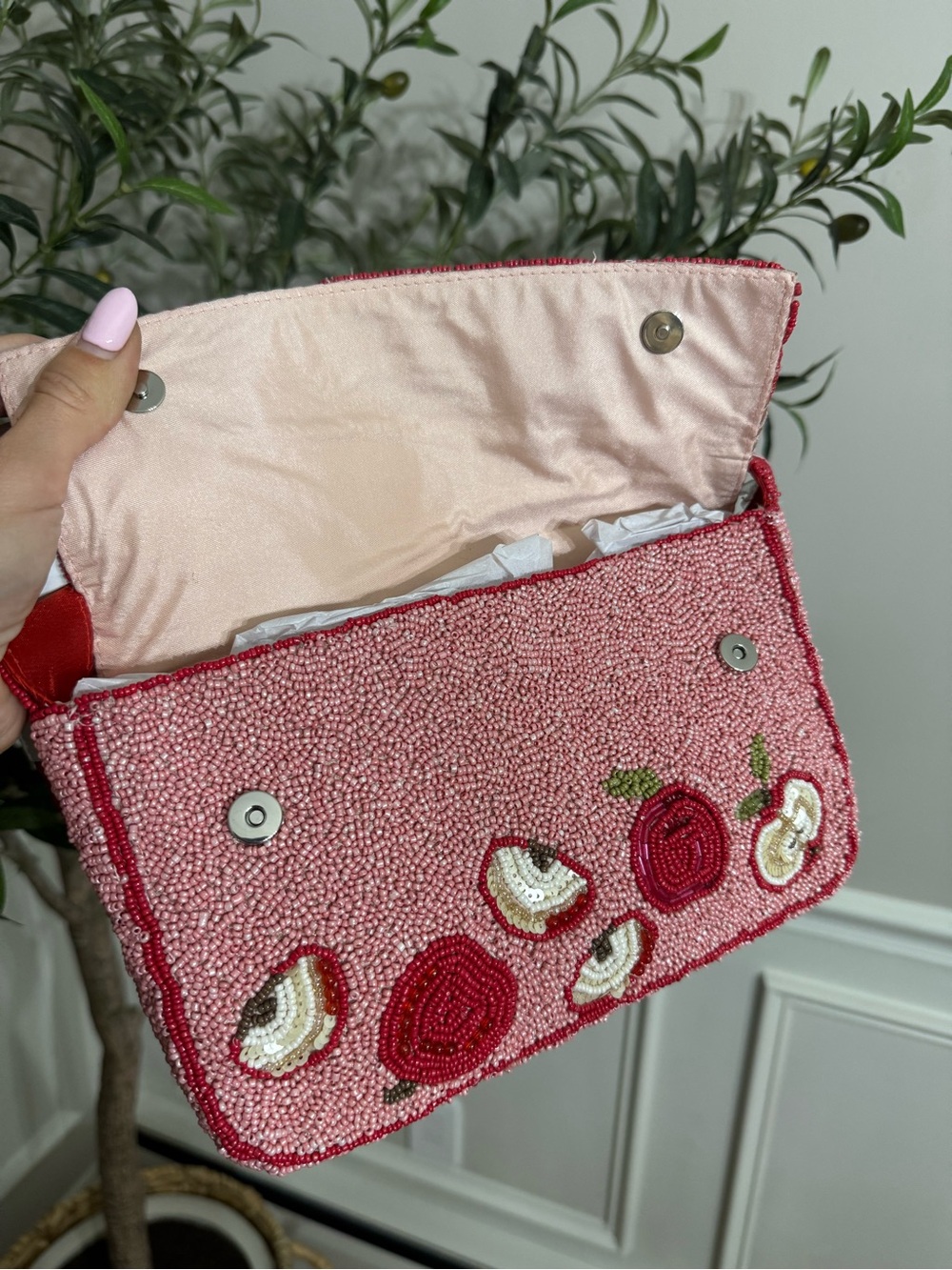 MADE IN INDIA beaded apple shoulder bag - Picture 6 of 6